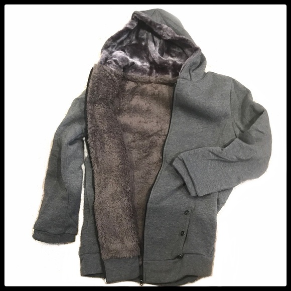 Tops - Women’s Zip Up Hooded Jacket / Sweatshirt